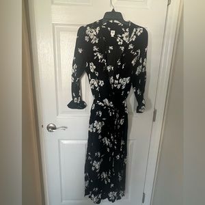 Gap long dress button down with belt , side packets and slits on sides